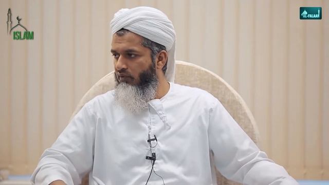 Прервал молитву. Хасан Али смотреть онлайн