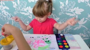 ☀Маша рисует свинку Пеппу светящимися красками Erich Krause Peppa pig drawing