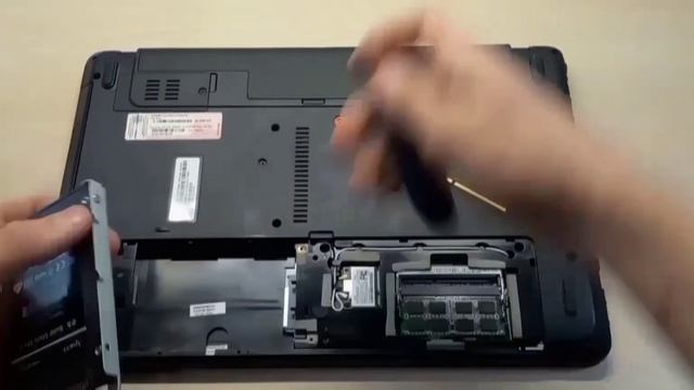 КАК УСКОРИТЬ НОУТБУК? Чем отличается SSD от HDD? SSD vs HDD. смотреть онлайн