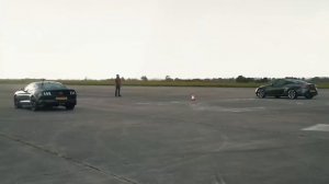 Ford Mustang против Lexus LC500 - ГОНКА V8