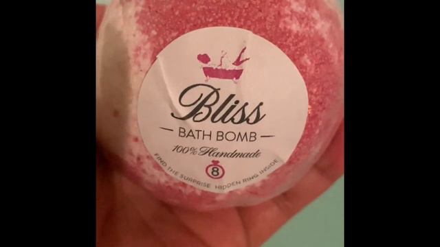 Bubbly belle bath bombs with rings смотреть онлайн