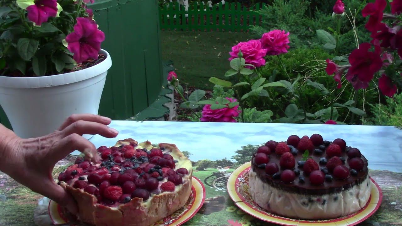 Торт  суфле Птичье молоко с ягодами и фруктами
