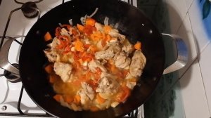 Тушеная курица с картофелем и овощами по собственному рецепту