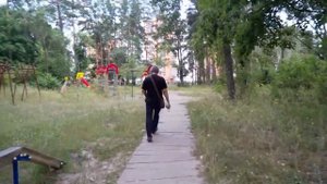 БАТЯ АЛКАШ ПЬЕТ И ОБИЖАЕТ ДОЧКУ ШКОЛЬНИЦУ! ОНА ХОЧЕТ СБЕЖАТЬ ИЗ ДОМА.