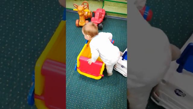 Посетили игровую комнату, очень всё интересно