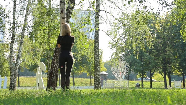 Комплекс упражнений для ног и ягодиц! Динамическая растяжка - махи ногами! (S-HUB) смотреть онлайн