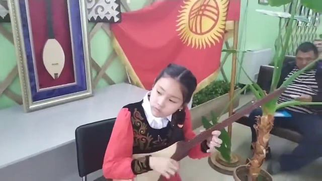 Комуз жана Кыргыз Тил кунунө карата иш чааралар өттү смотреть онлайн