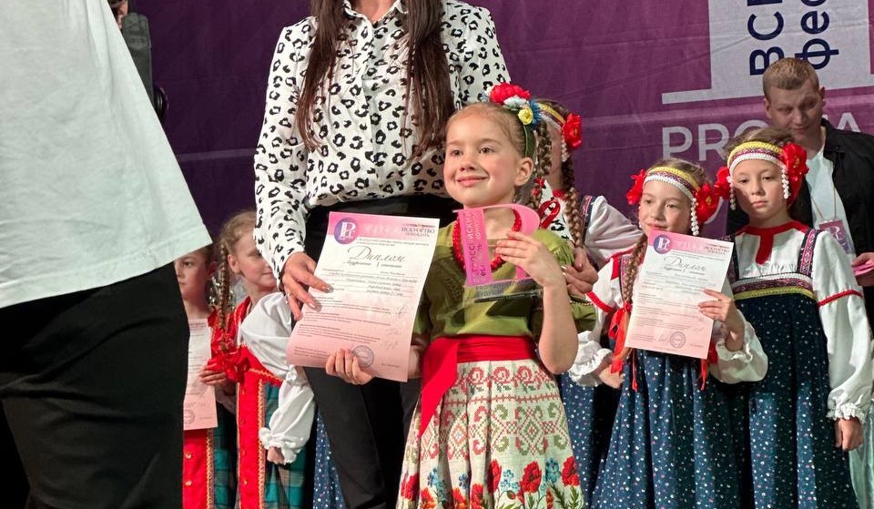 "Маков Цвет". Исполняет Анастасия Баева, 6 лет