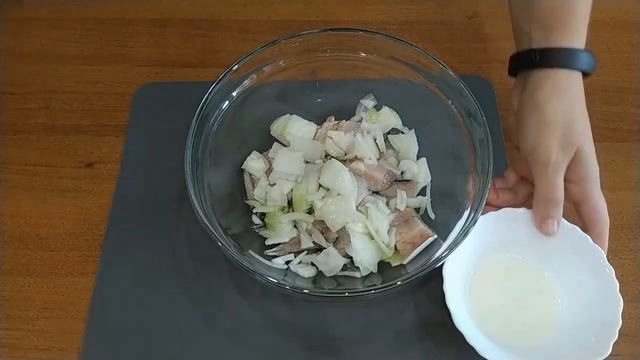 Вкуснейшая малосольная СКУМБРИЯ ЗА ЧАС! Рецепт для лентяев! смотреть онлайн