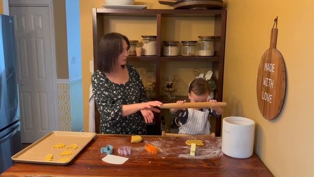 оказалось не зайчик/бывают и такие бабушки/ печем печенье смотреть онлайн