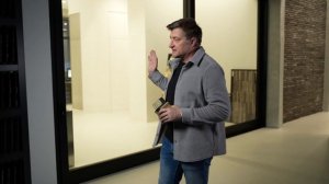 Как выбрать панорамную дверь для дома? / 3 современных варианта панорамных дверей