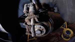 How to change the rear brake pads VW Passat / Как поменять задние тормозные колодки VW Passat