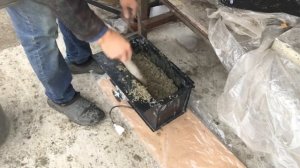 Изготовление опилкоблока своими руками за 3 минуты !!!  Making sawdust blocks with your own hands