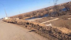 Тимофей Щербаков ЛДПР едет по мосту из Яксатово в поселок Кирпичного завода
