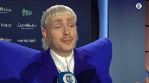 Joost Klein smeekt: ‘Wacht nog even!’