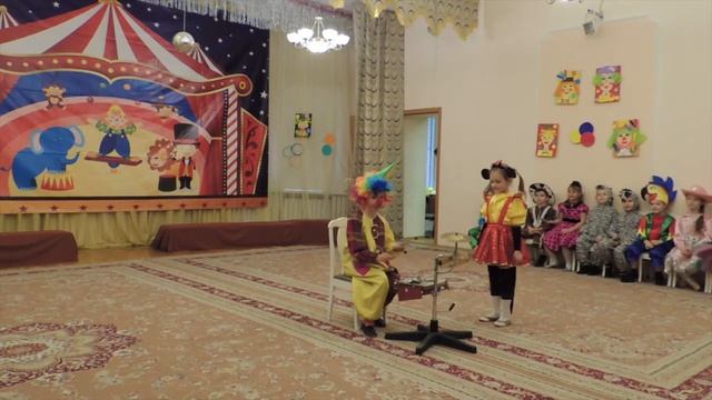 Реприза "Клоун эксцентрик и обезьянка"