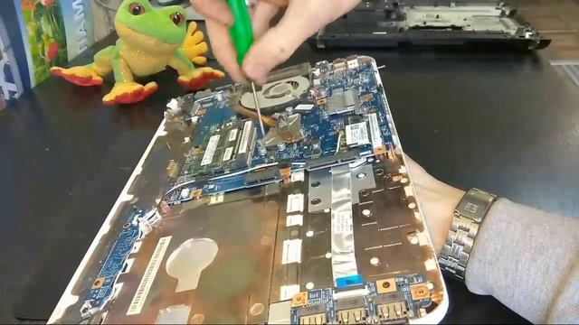 Как разобрать Sony VAIO PCG-61b11v разборка и Чистка ноутбука сони вайо