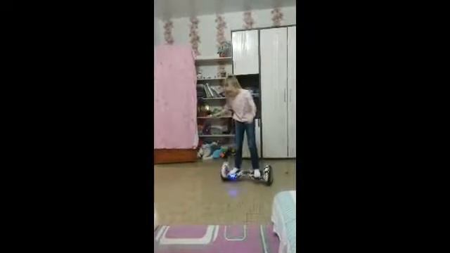 Катаемся на гироскутере???????? смотреть онлайн