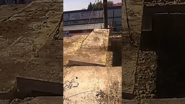 Шаленний демонтаж плит перекриття!!! смотреть онлайн