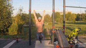 13 Weighted Pull ups + 56 kg. Подтягивания на турнике с доп. весом 56 кг, 13 повторений.