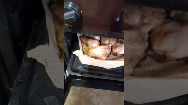 #ппрецепты БЕДРО КУРИНОЕ ЗАПЕЧЁННОЕ, ОТБИВНЫЕ, САЛАТ ИЗ МАКАРОН НА #ппобед смотреть онлайн