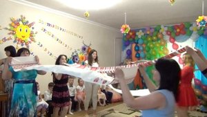 отличный танец мам на выпускном