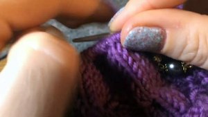 Весенний БЕРЕТ спицами. Мастер-класс.