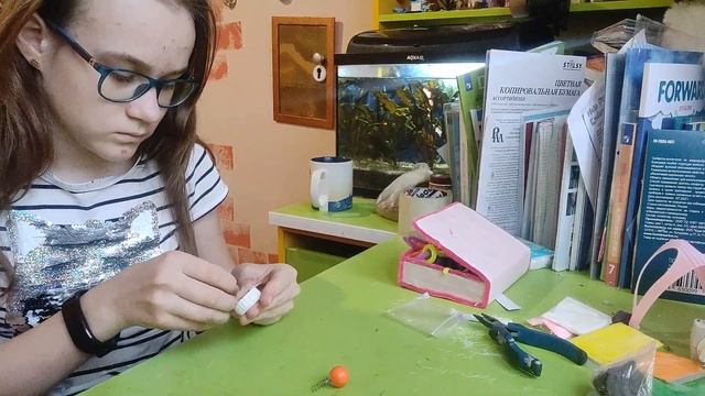 DIYсамодельный танцующий человечек из подручных материалов. Необычные и интересные поделки для дете