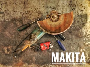 УШМ Makita GA9010C