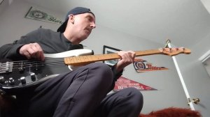 Green River - CCR (Credence Clearwater Revival) bass line.