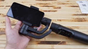 Hohem iSteady Mobile: трехосевой стабилизатор для смартфонов