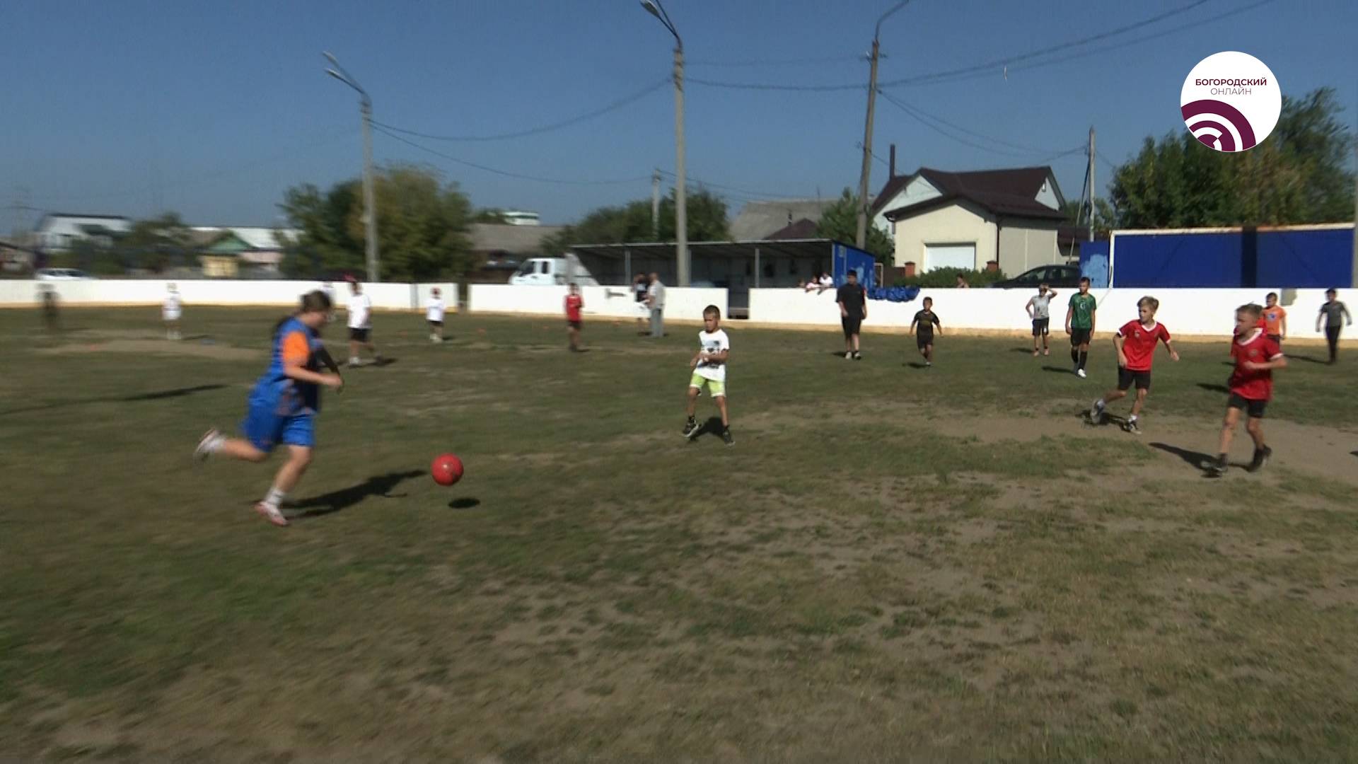Турнир по футболу провели в Большом Бунькове смотреть онлайн