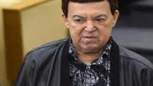 Столько лет жил под маской лжи: Пугачева раскрыла тайну Кобзона