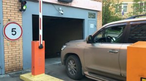 Секционные ворота с быстрым приводом