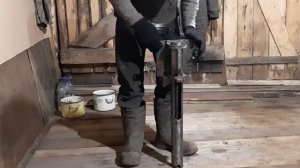 Самодельная задняя  бабка из трубы, смотрим .