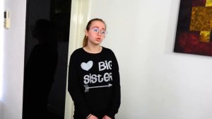 ФУТБОЛИСТ Кузя! Теперь он самый крутой в классе! Оливка и Новенькая сдружились! Карамелькины