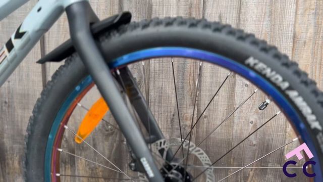 Trek Wahoo 24 Trail Kids Mountain Bike Close-Up Look смотреть онлайн