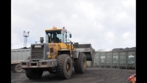 Демонстрация работы фронтального погрузчика Shantui SL60W-2