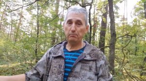 Дикий кабан атакует человека