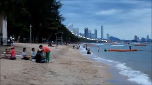 пляж у Отеля Jomtien Thani 3 Паттайя 2014г