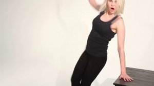 Как танцуют девушки - How girls dance in a club