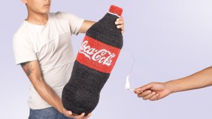 Cool Matches Coca-Cola, созданная из 100 000 корней