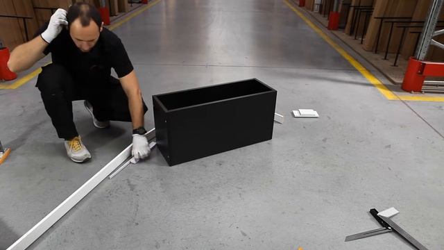 Cubu life XL 16mm. Монтаж на прямоугольную колонну. Особенности работы с гильотиной и плинтусом. смотреть онлайн