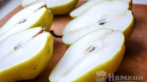 Запеченные груши в слоеном тесте с орешками