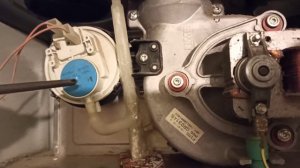 Котел газовый настенный Ariston ошибка "дымоход".