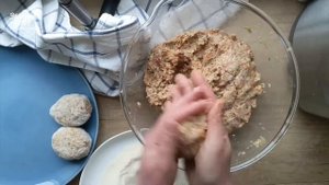 Котлеты из говяжьей обрези и овощей: видеорецепт