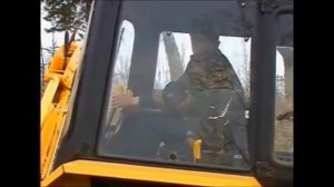 Экскаватор-погрузчик ДЭМ-114