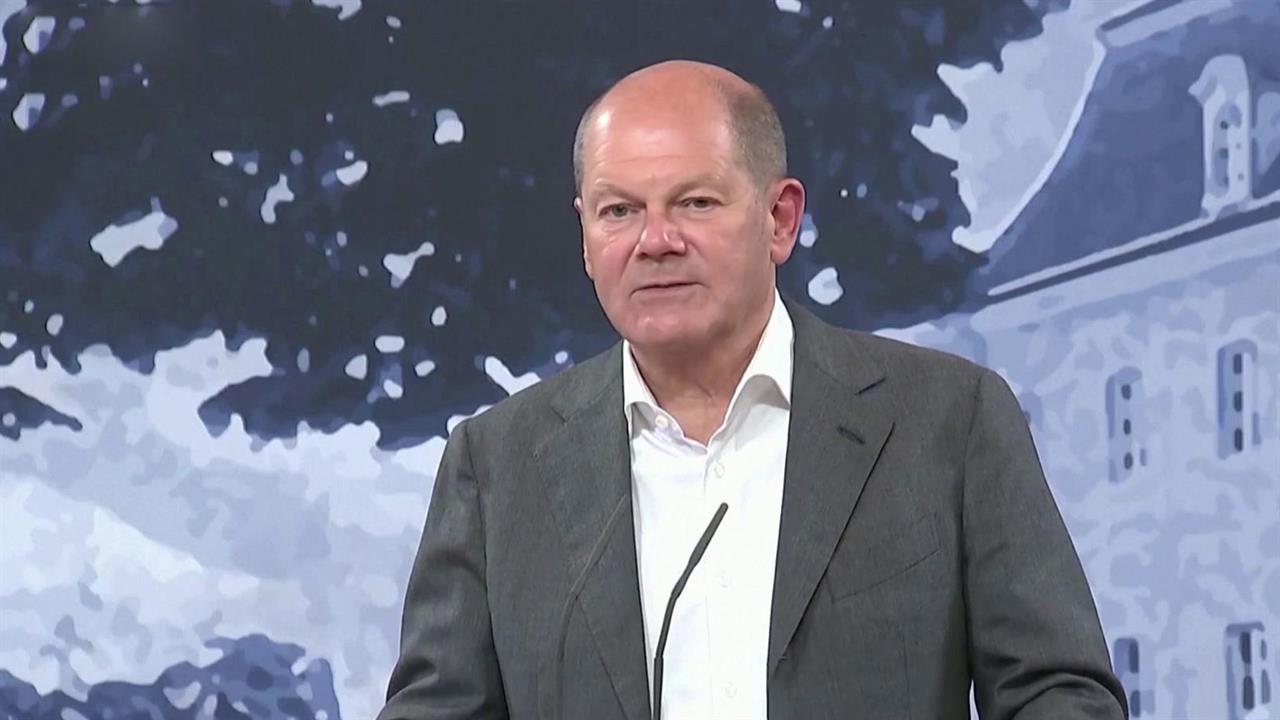 Канцлер Германии отменил публичное мероприятие якобы из-за спортивной травмы