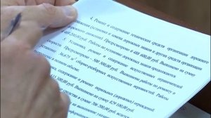 Власти объяснили, почему новый асфальт превращается в клоаку