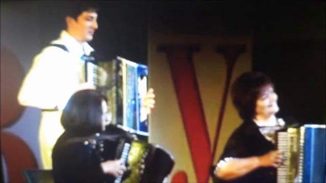 СОБОЛЕЗНОВАНИЕ ГАРМОНИСТА ИСЛАМА САЛПАГАРОВА по поводу кончины СИМЫ РЕВАЗОВОЙ, своего педагога . смотреть онлайн